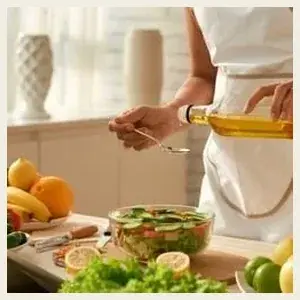Zeytinyağı ile Yemek Pişirmek Sağlıklı mı? Yanma Noktası ve Püf Noktaları